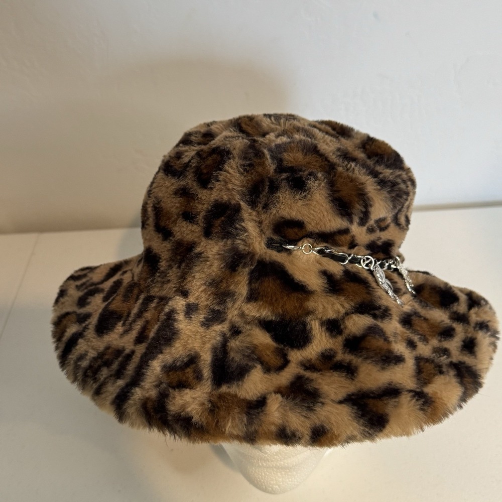 Ed Hardy Y2K Leopard Print Faux Fur Boho Bucket Hat With Charms - Picture 5 of 5